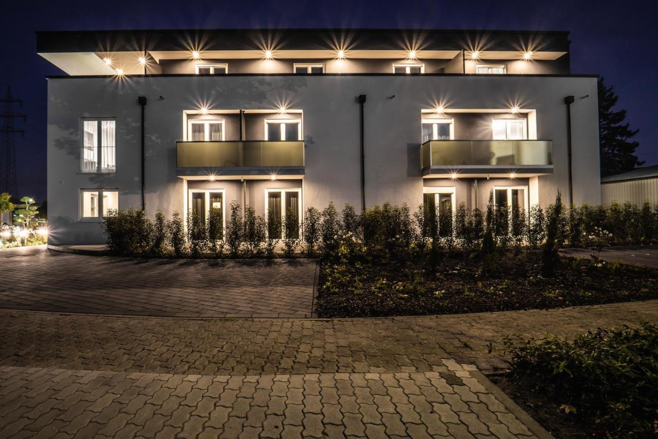 Aparthotel Boardinghouse Karlsdorf-Neuthard Exterior foto